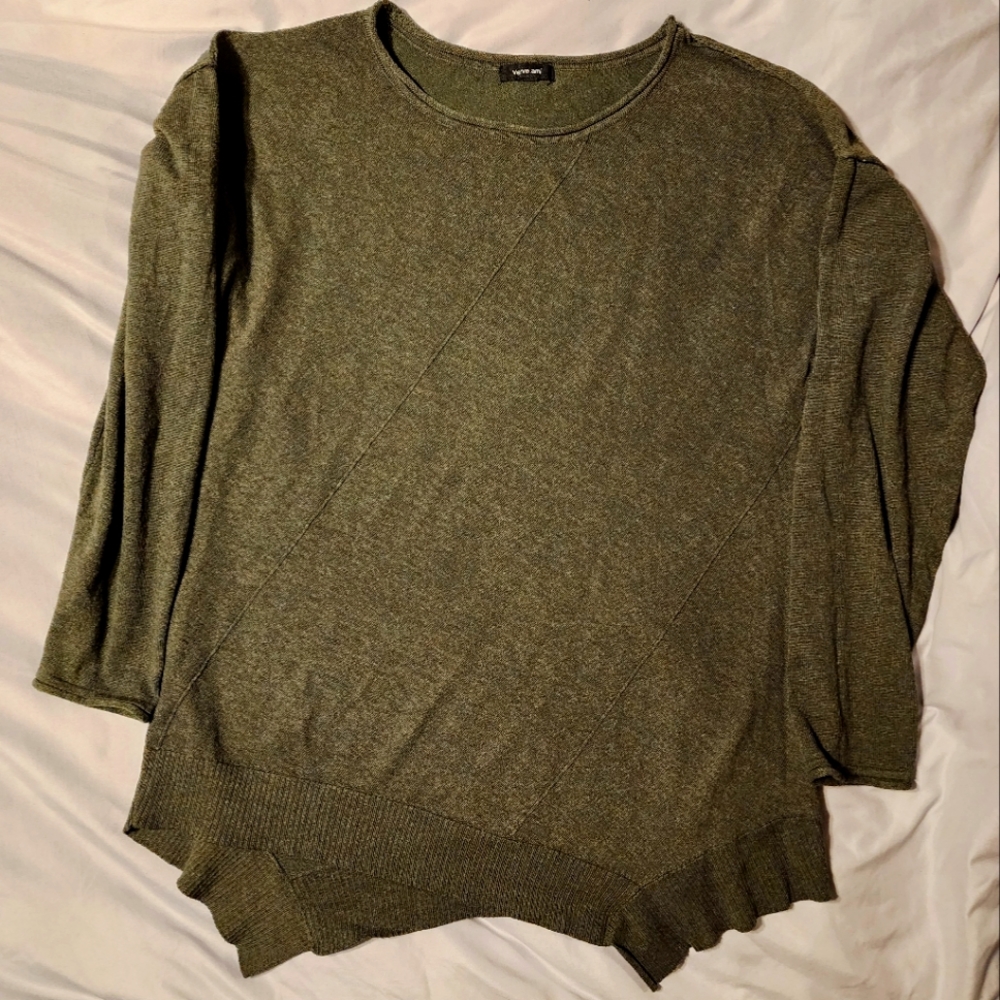 EUC Verve Ami XL Army Green Sweater with Asymmetrical Hem